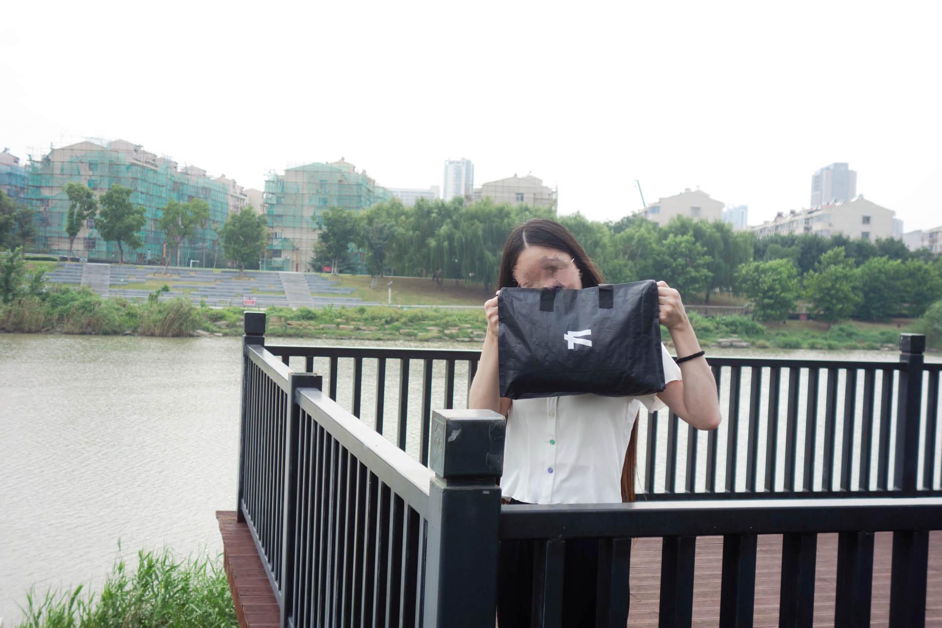 FOOXMET风靡休闲连帽外套：春秋同穿、透气防风