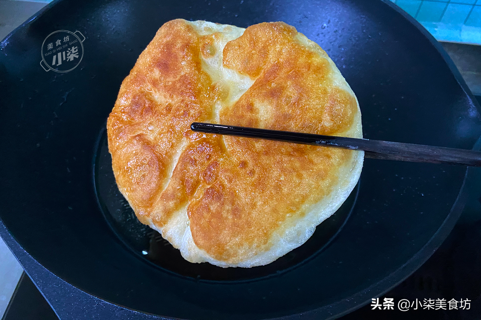 油餅不炸著吃了，打個雞蛋，外酥裡軟個個空心，吃過1次就忘不了