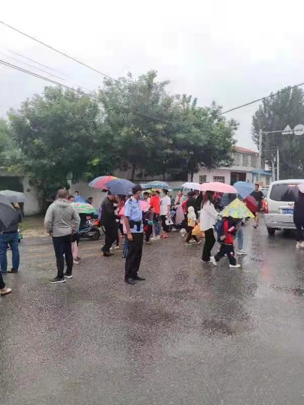 郑城镇：微网格推进微治理 搭建服务群众连心桥