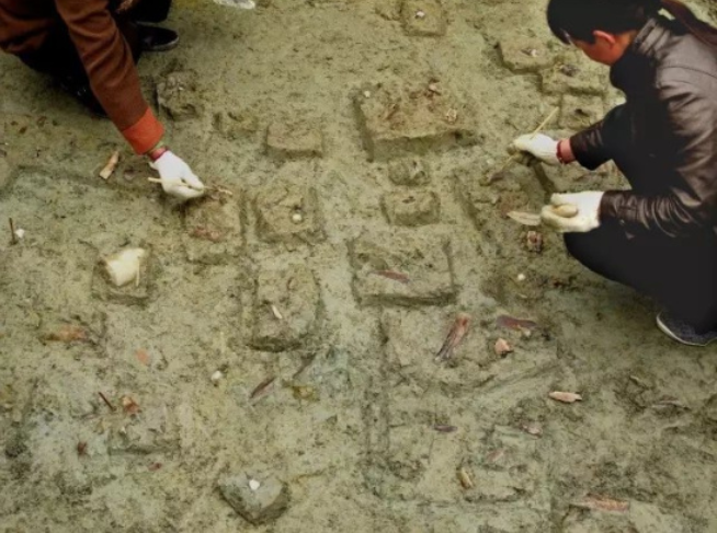 许昌老汉挖出10万年前"宝贝"，打破非洲起