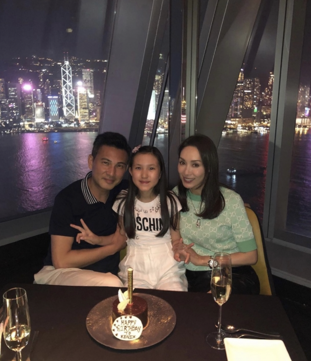 林文龍郭可盈喝香檳慶相戀26年，分享夫妻相處之道，男方主動謙讓