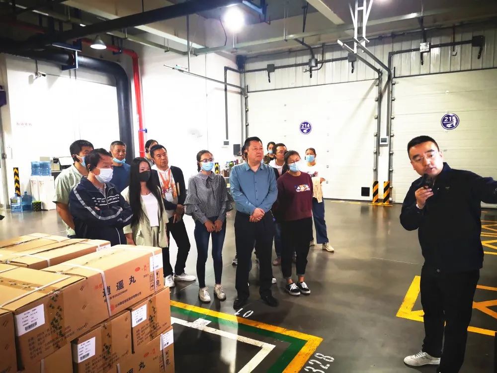 西安国际港务区“质量开放日”丨走进派昂医药、佳帮手，探索高质量发展之匙~