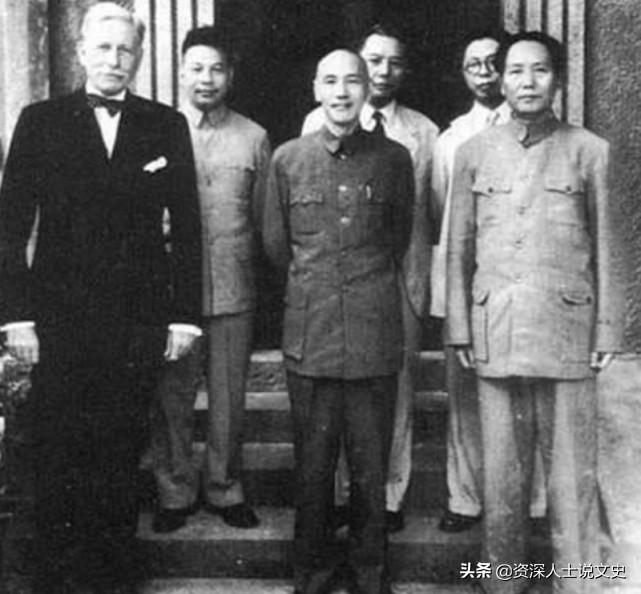 蒋介石读毛主席的信，派人问周恩来：台湾回归后蒋氏父子如何安排
