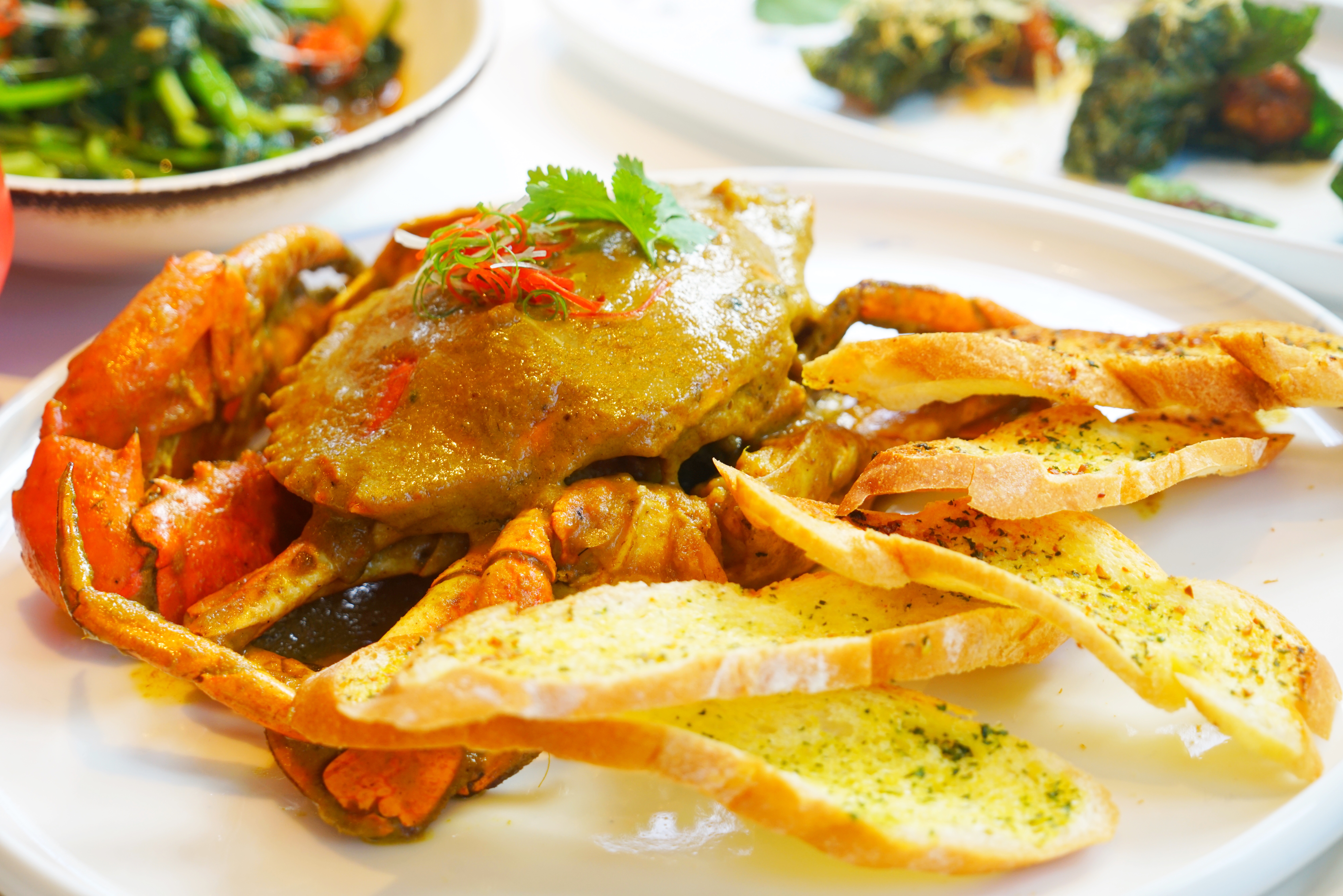 冬天旅行首选目的地，三亚吃喝玩乐全攻略，给你最悠闲的海岛时光