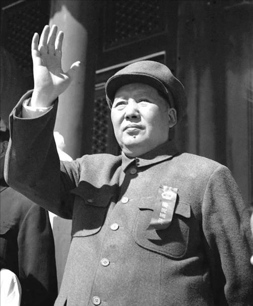 1955年粟裕调空军入闽，伟人在杭州听闻大怒：谁做的决定