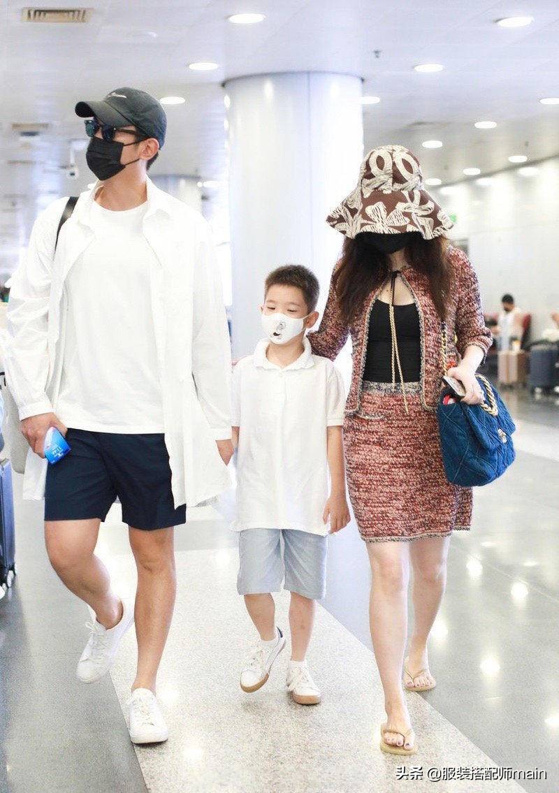 10後都這麼會穿？ 7歲嗯哼私服洋氣不古板，小孩就該有小孩的樣