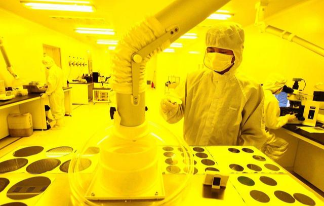 中国“芯片博士”毅然回国，华为要迎来强援了，任正非早已呼吁