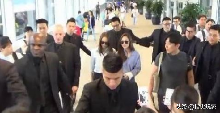 自以为自己很红，却被现实狠狠打脸的明星，你