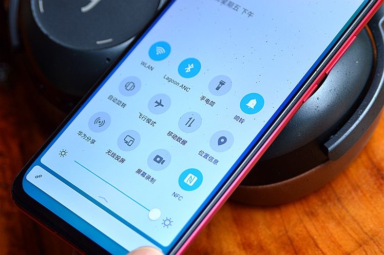 拜雅也来做蓝牙耳机？能否一战？拜雅乐谷蓝牙大耳