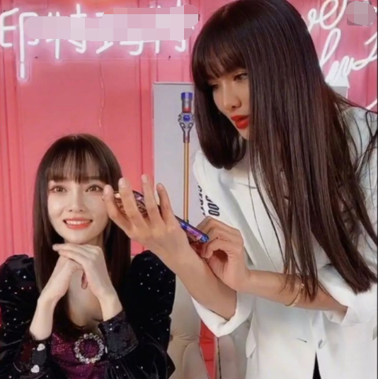 刘涛入职阿里后的直播首秀，带货1.4亿，放话粉丝破三千万穿泳装