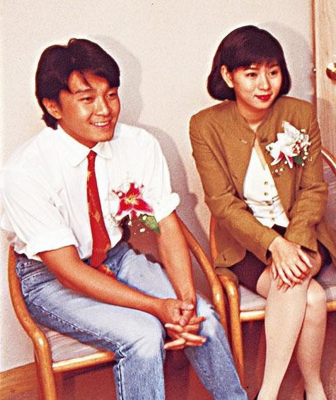 “情场鬼见愁”周星驰的心酸情史，和被他狠狠伤害的4个女人