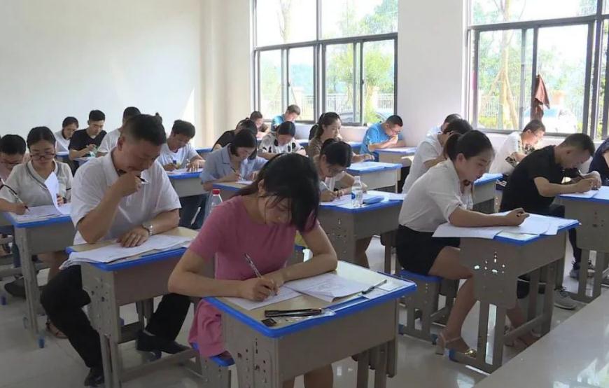卷烟厂有多“卷”？985毕业生争当流水线工人，公司回应：很正常