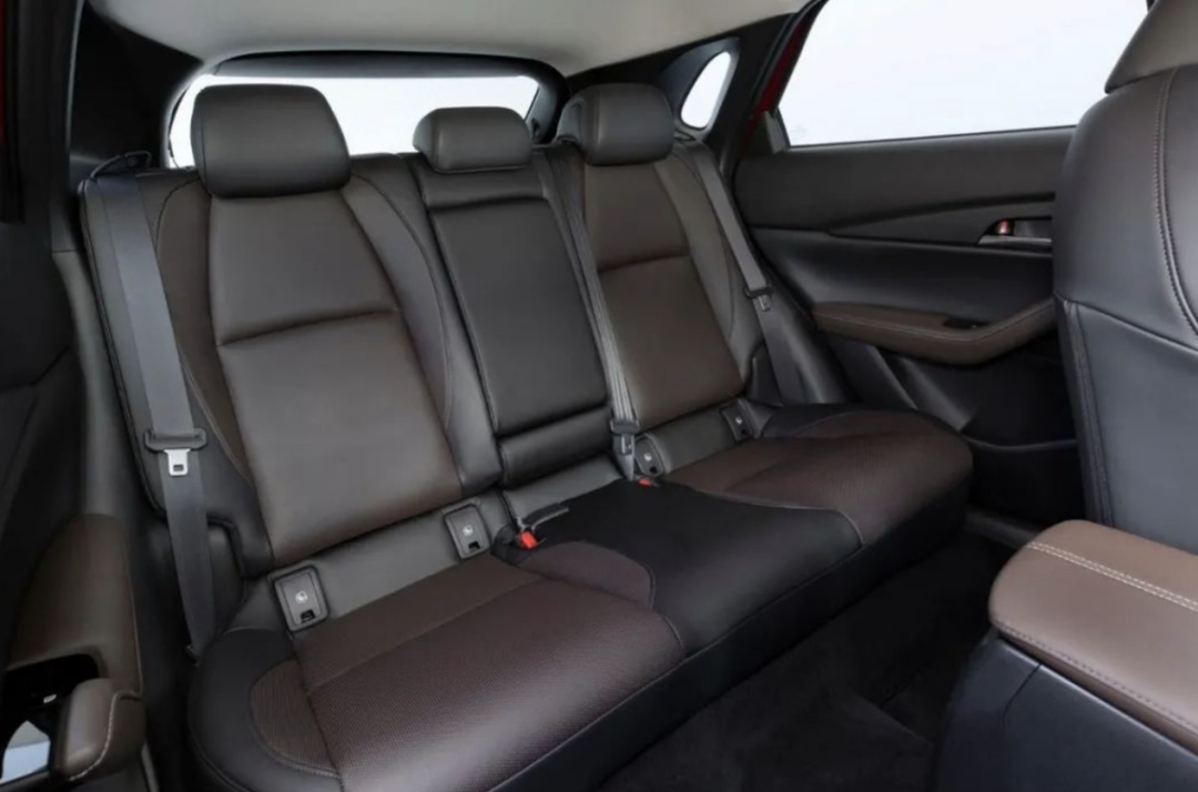 操控与空间感如何抉择？长安马自达CX-30表示二者皆要