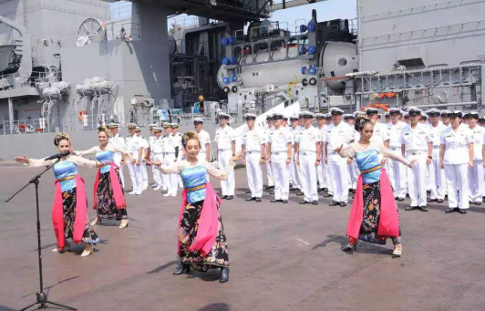 修木头船要花11亿？日本海上自卫队扫雷艇被货船