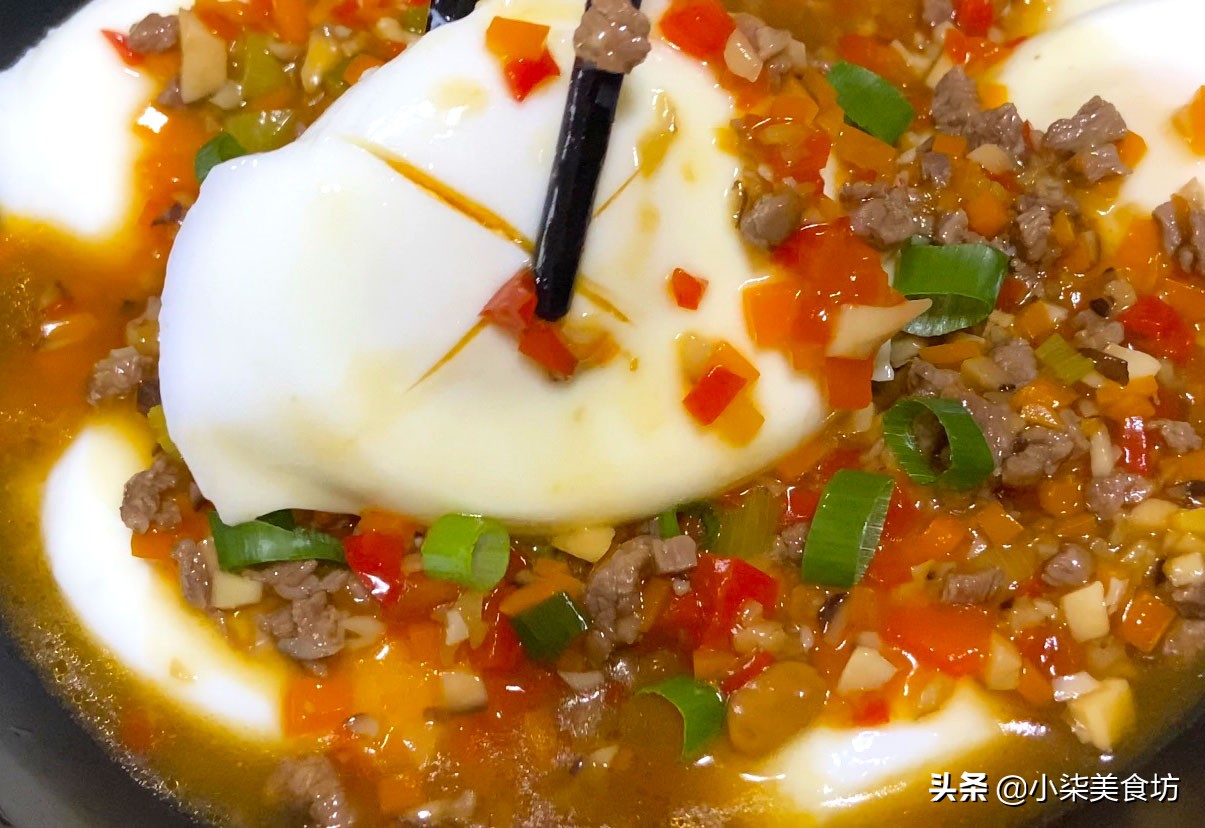 荷包蛋不要直接用水煮，大厨教你一招，一次做6个，天天吃都不够