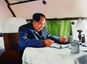 毛主席万里调兵围歼美军王牌，志愿军卧雪死战长津湖，结果如何？
