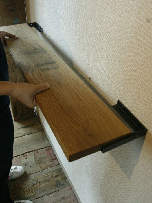装修剩的大木板，老木匠拿来锯锯又打磨，嵌在墙上收获6个好处