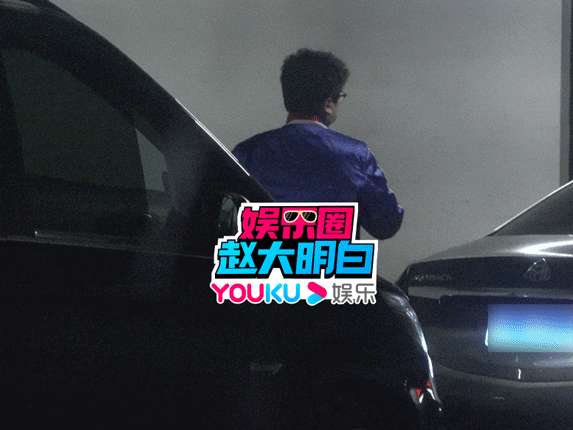 多次被拍亲密互动，同居恋情被曝光，他们真的在一起了？