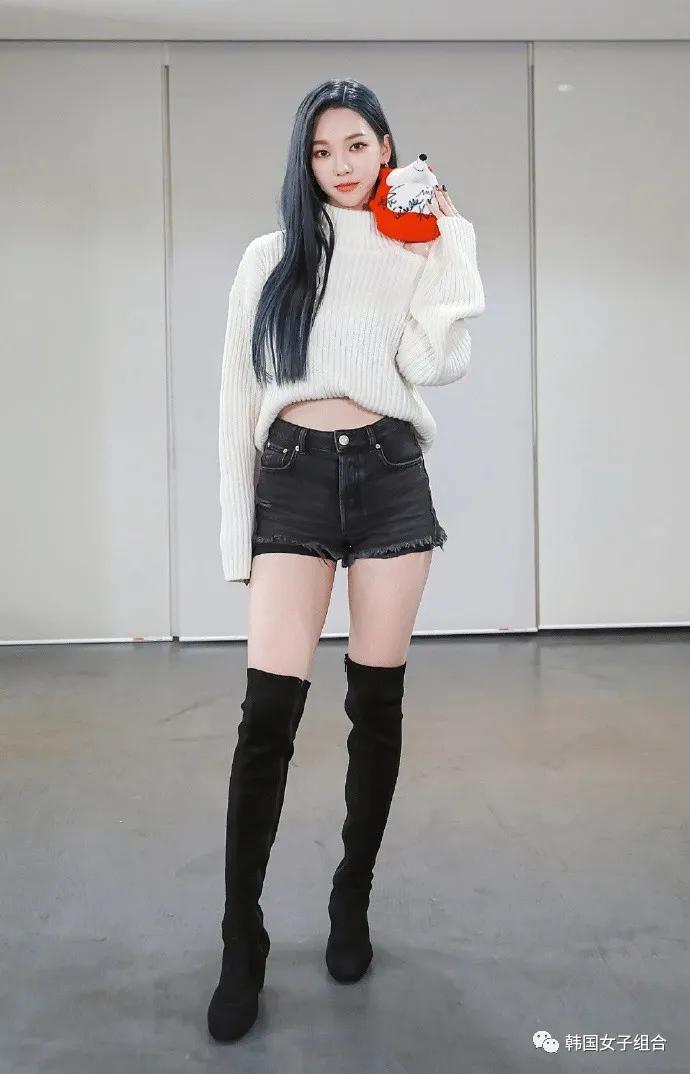 Sm新女团新出的全身照 看孩子们高挑的身材51韩团 韩国娱乐 韩国女团 韩国男团