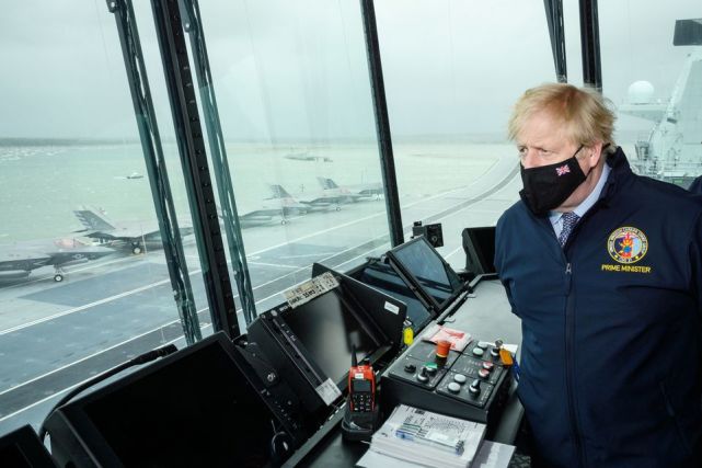 ��ý��Ӣ����ĸ���Ⱥѡ�˸�����ʱ�����Ϻ����й���ܲ�����