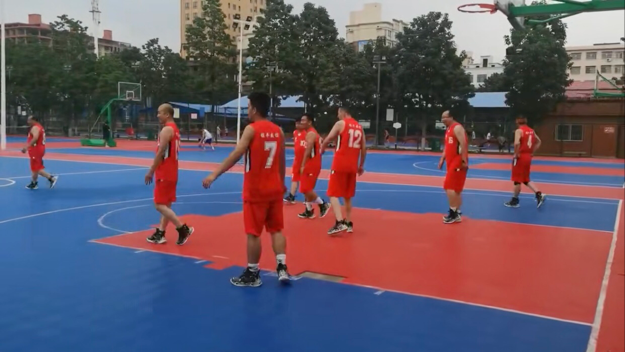 激扬青春，展现风采——记镇平疾控篮球队成立