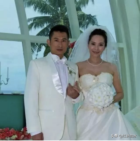 “最丑港姐”胡杏儿与“最美港姐”郭羡妮的相