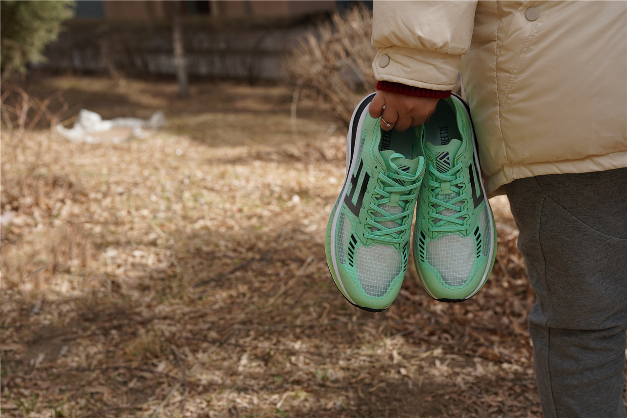 FREETIE轻云缓震竞速跑鞋轻薄透气鞋垫还抑菌