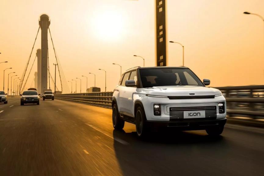 买吉利ICON需要等半个多月，为啥这车这么火？试