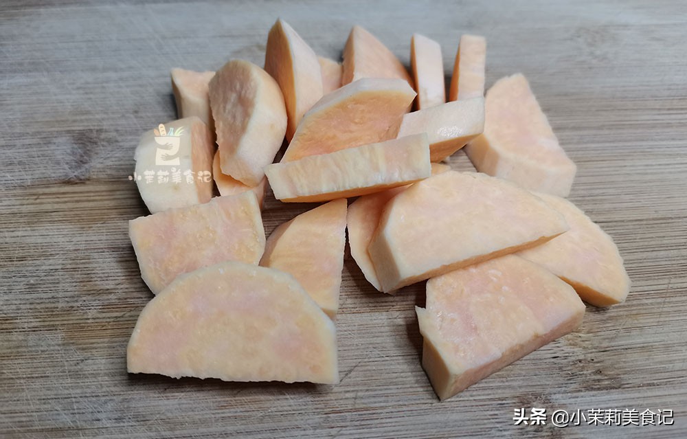 大雪後多吃粗糧好，早餐我用粗糧做�3紅�米糊，醇香好喝又暖胃