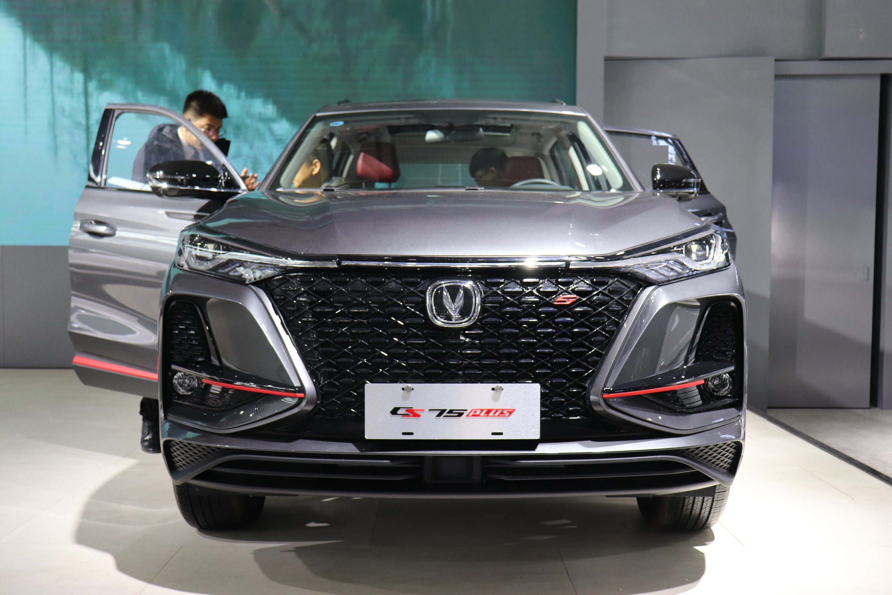 继CS75 PLUS之后，长安汽车又推出UNI-T，到底是何用