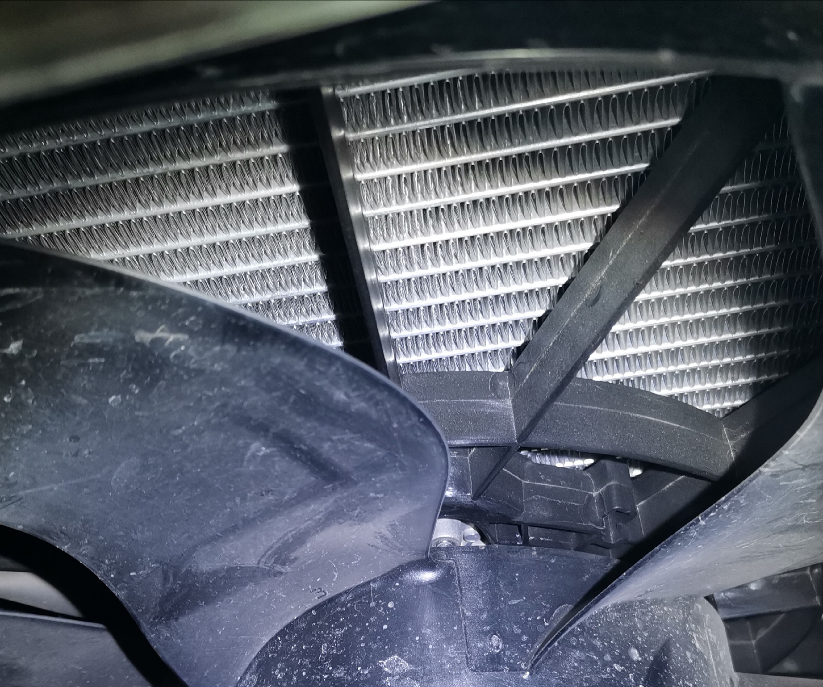 車商明說這臺(tái)奔馳有故事，但客戶還是要下單檢測(cè)，草率了？