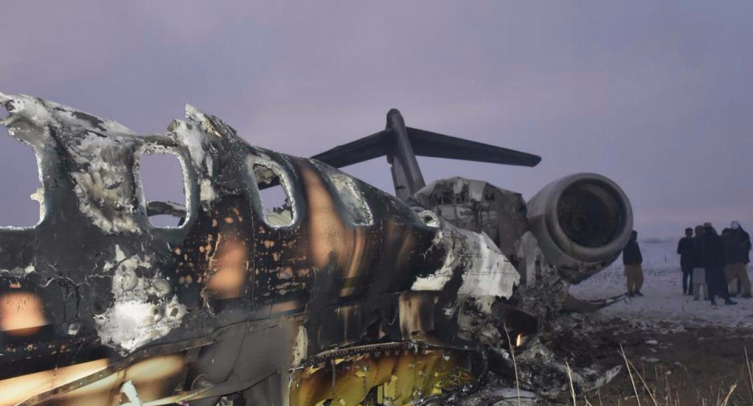 战斗机坠毁，飞行员要不要赔钱？这算小事，有