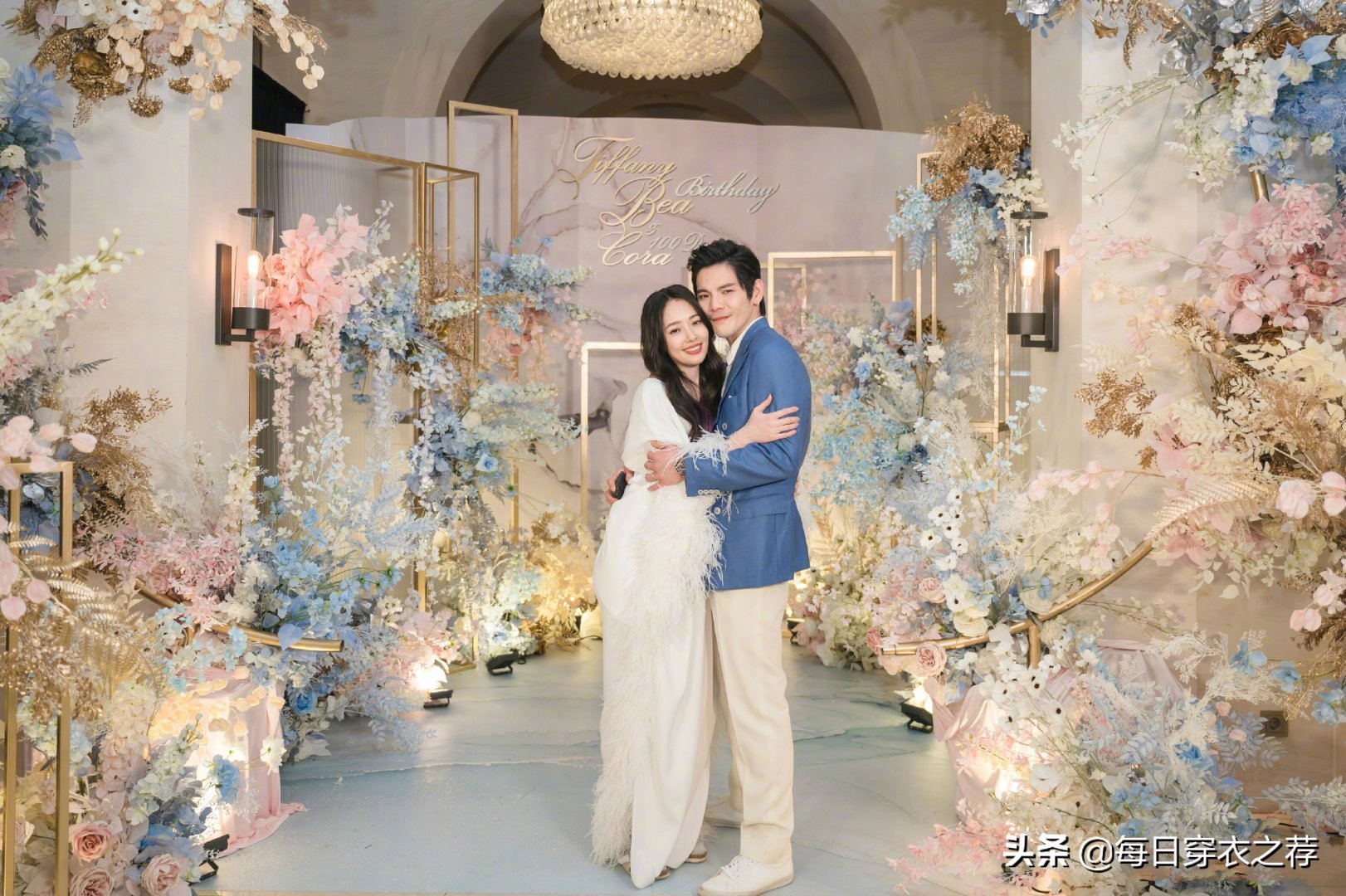 郭碧婷产后太贵妇！穿“20万”白色羽毛定制礼服