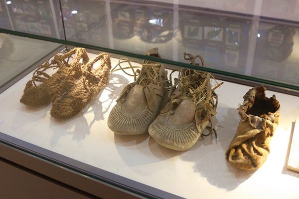 古代也有雨鞋？日本木屐源自中国？说一说鞋子的那些事儿