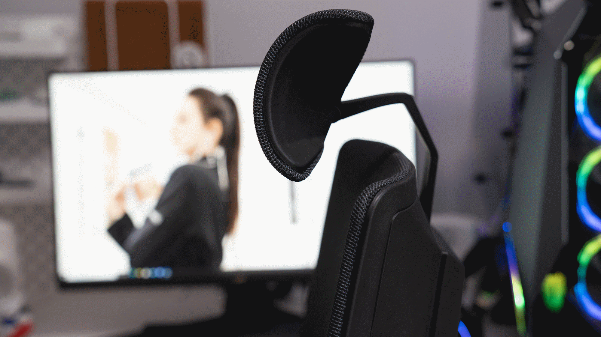 体验出色的人体工学椅该是啥样？全面精细调节，时刻为你“撑腰”