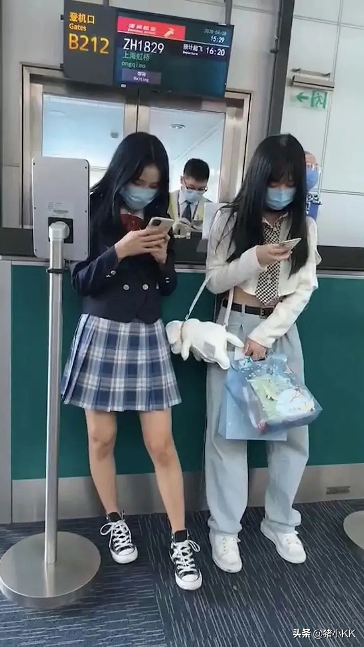 大型河妹真香现场：元气甜妹费沁源