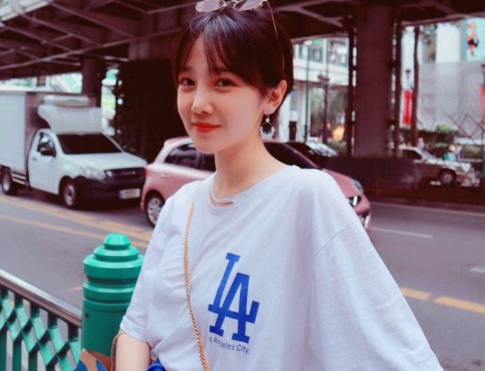 拿孙俪和自己比，陈小纭是想在“黑红”的道路