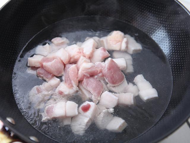 图片[2]-笋干红烧肉的做法步骤图红烧肉别再放土豆了这样做的红烧肉好-起舞食谱网