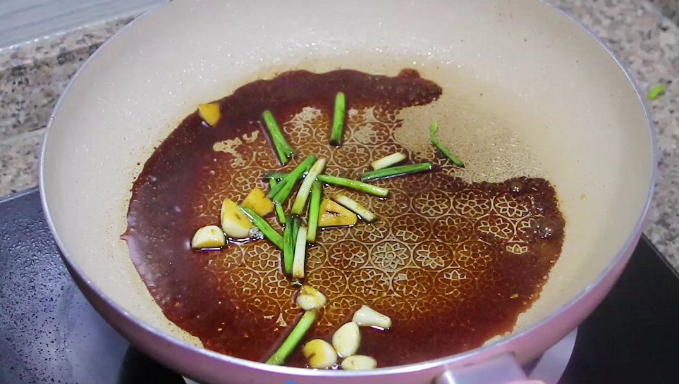 蒸雞蛋羹，冷水上鍋還是開水上鍋？ 教你正確做法，鮮嫩可口如布丁