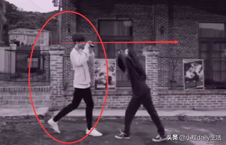别人MV里男主给女主戴的都是戒指，但欧阳娜娜陈立农却与众不同