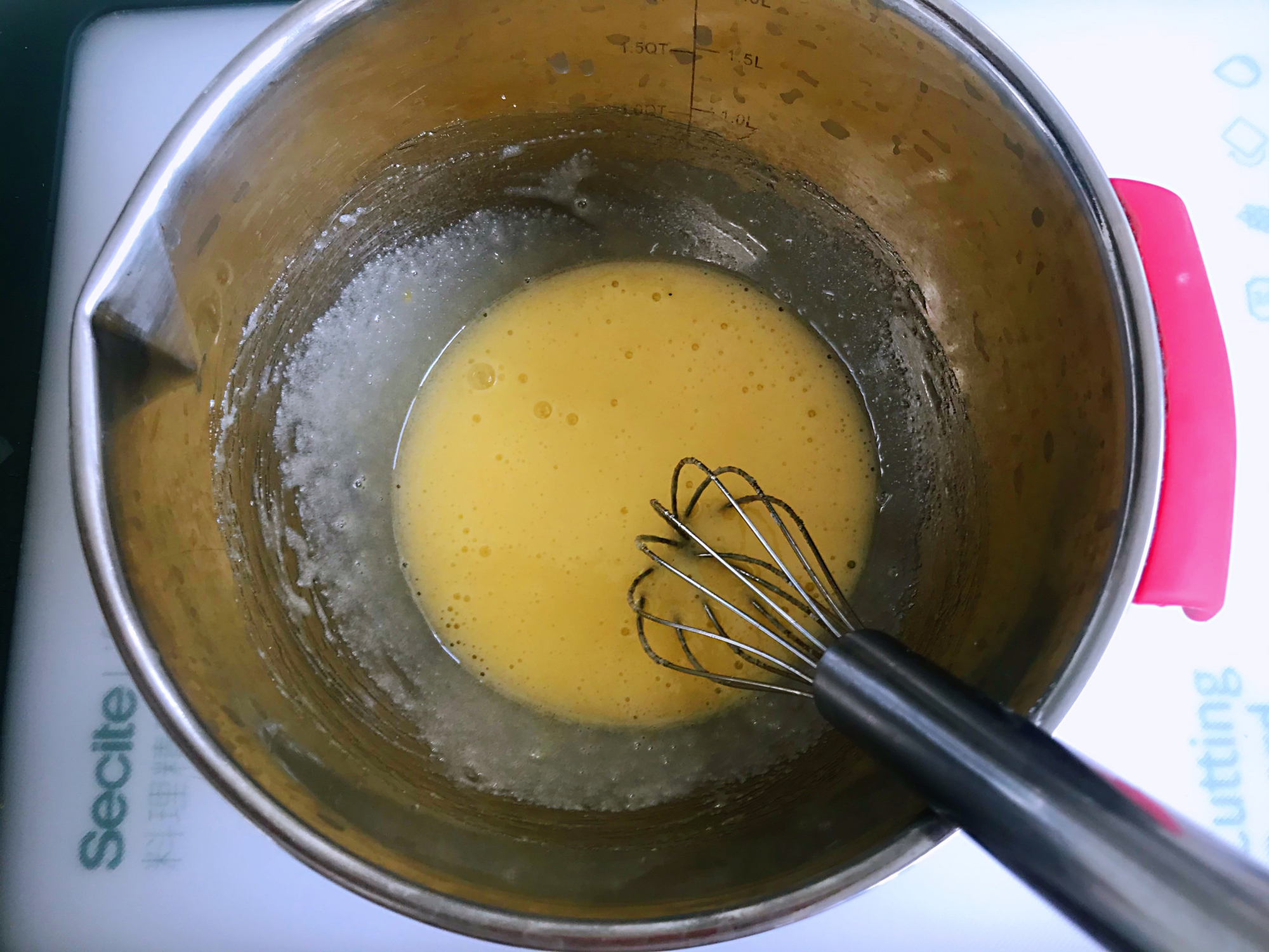 女人要多吃它，鬆軟香甜又養顏，不用揉麵，個個開花，比蛋糕好吃