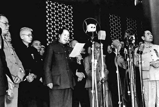 《七律·人民解放军占领南京》，大气磅礴鼓舞人民，值得细品背诵