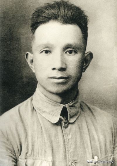 他曾是叶挺将军的手下，后来却成了十大大将之