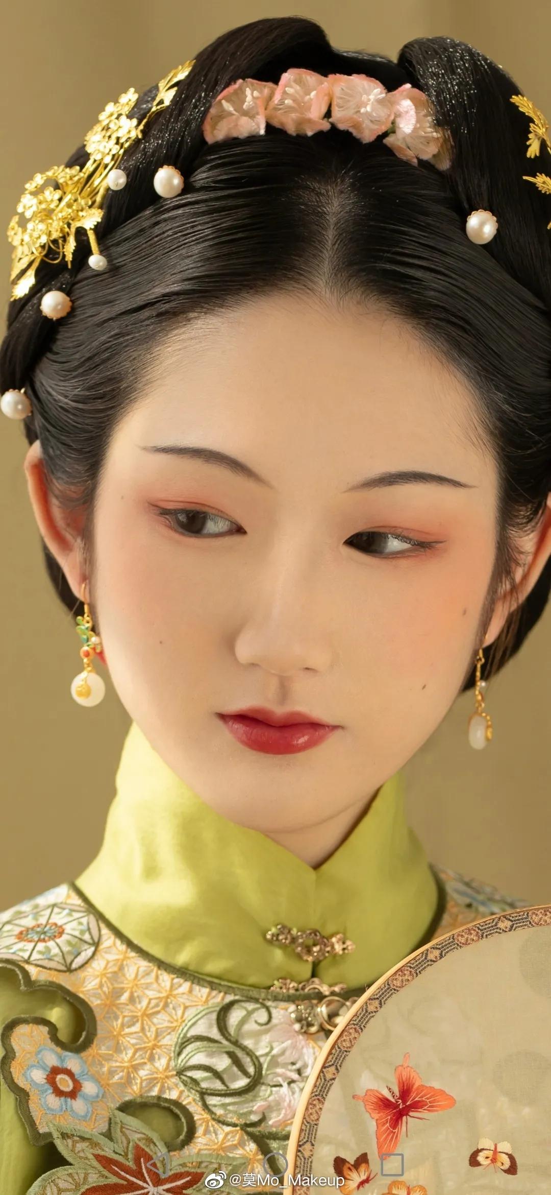 Eye of classic brow eyebrow is filled with if hill is like water,be filled with