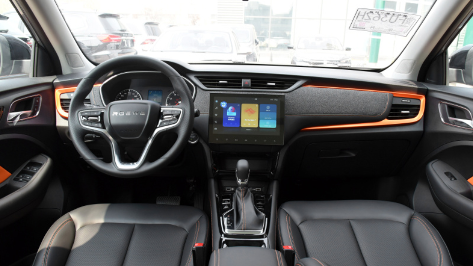 荣威RX3每月花销超一千三，不贵，但半年一保养太麻烦