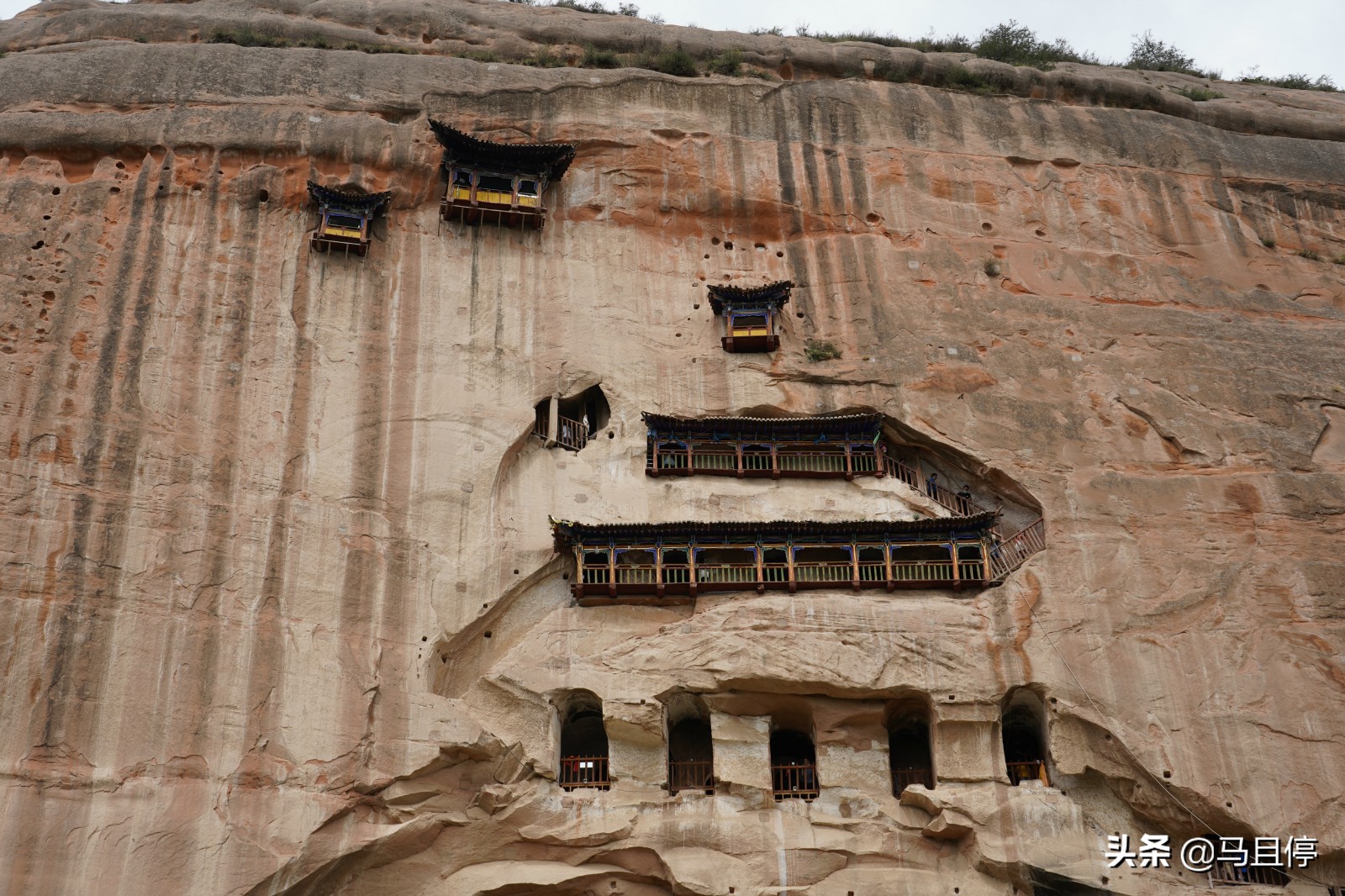 An ancient tourist city worth visiting in China. It is a dual attraction of private culture and nature, known as Jinzhangye