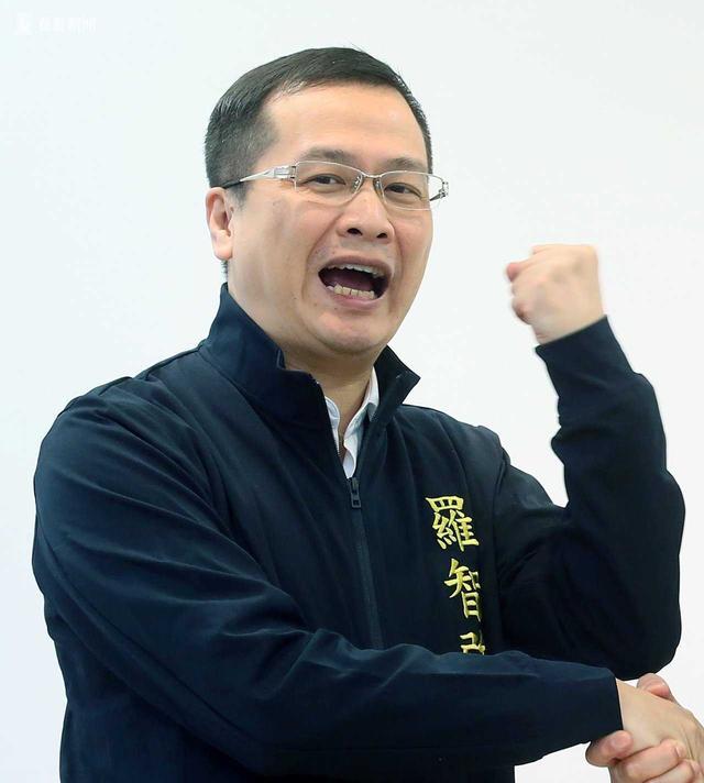 民進黨敲鑼打鼓宣傳蕭美琴觀禮拜登就職，羅智強批�貽笑大方�