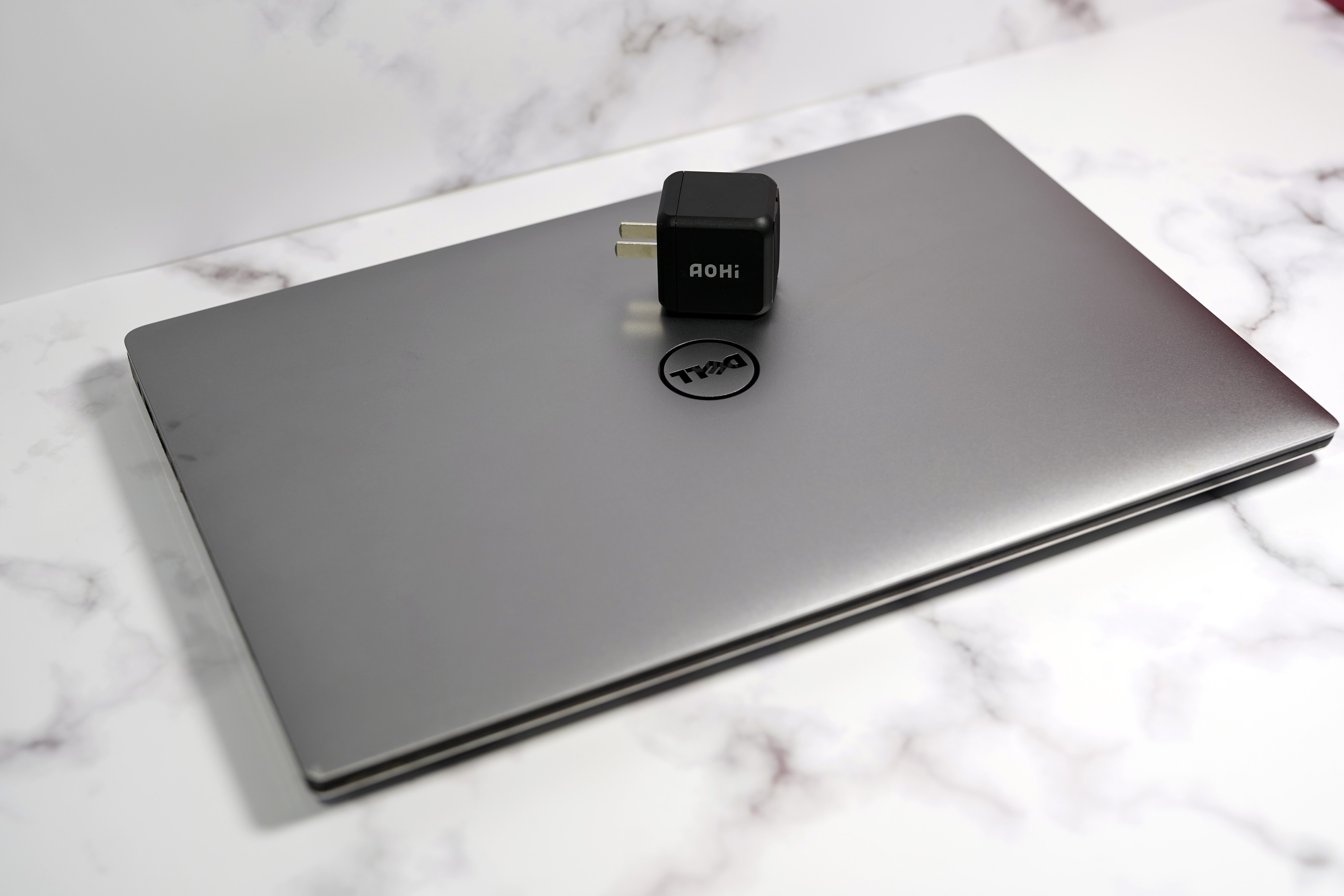 为自己“减负”，出门充电，只需一个Aohi 65W快充充电头