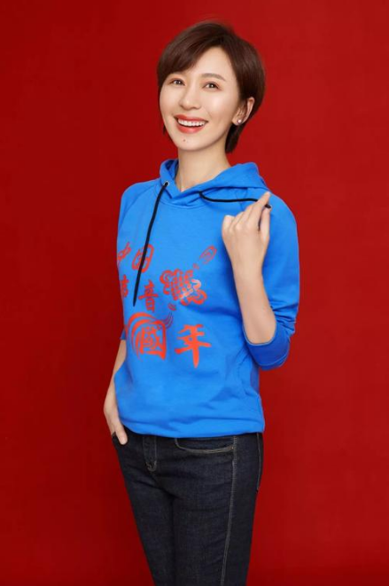 16丧父，拒绝保研，成为央视最年轻国脸，欧阳夏