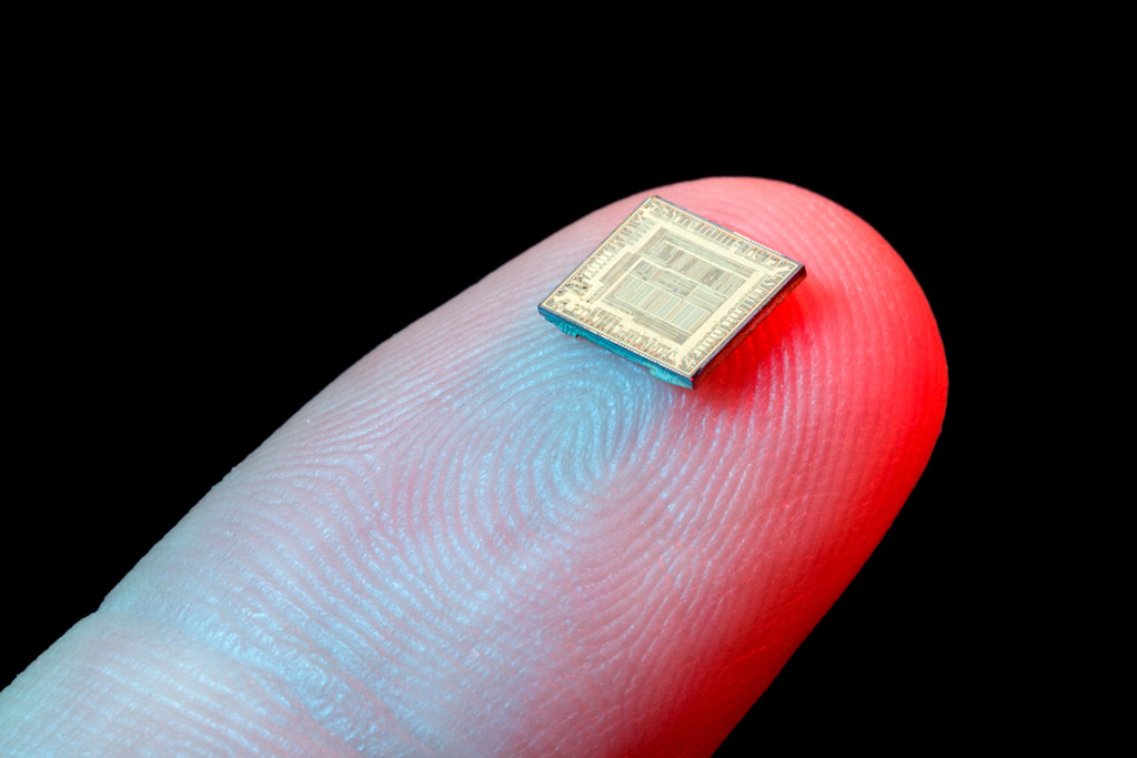 厉害！全球首颗2nm EUV芯片出世！蓝色巨人打造